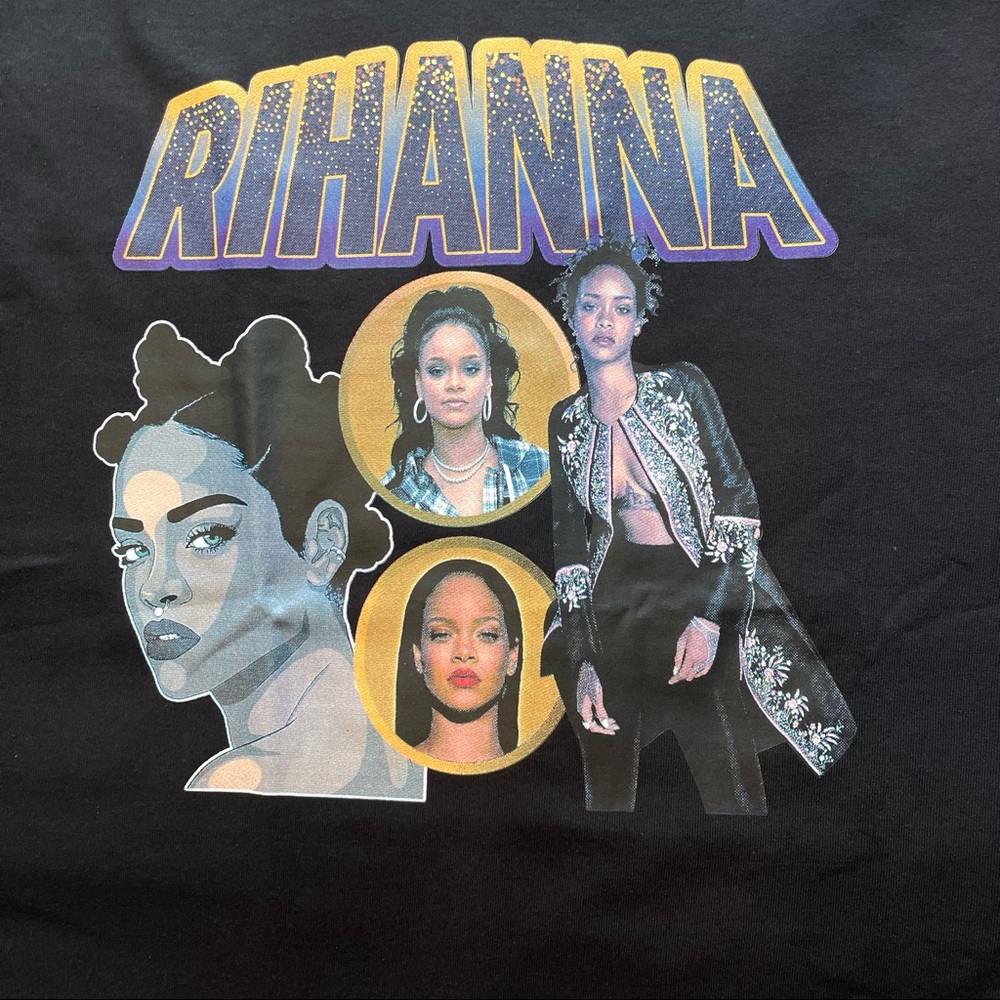 Star Rihanna T-Shirt - Picture 2 of 2